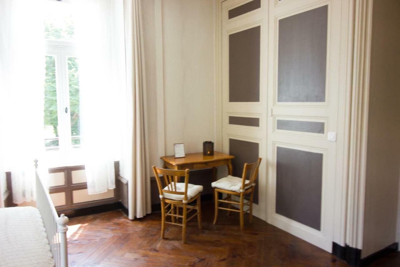 Domaine Des Lilas Saint-Germain-Lembron Exterior photo